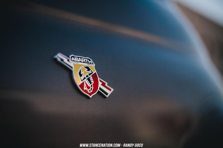 Логотип Abarth 500 from USA 2014 года  (фото 9 из 19)